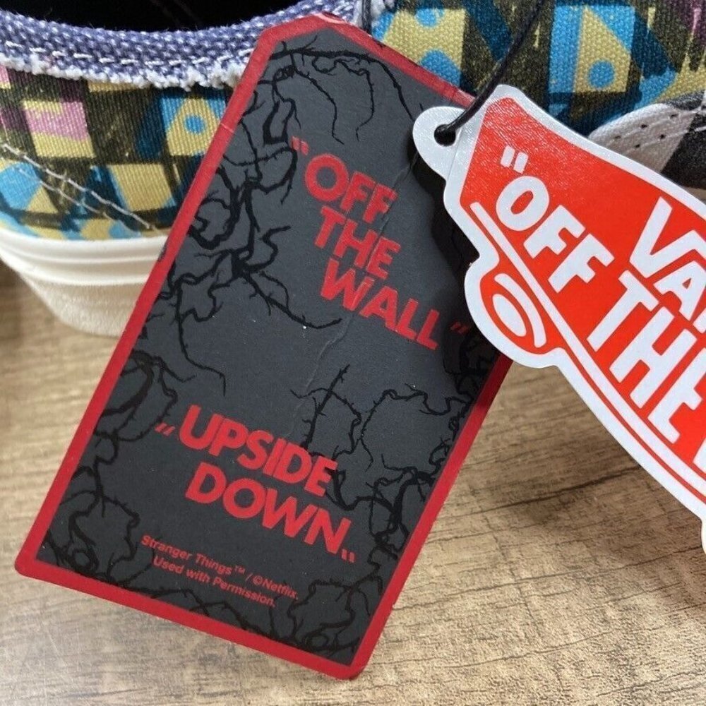 Vans Netflix "Stranger Things" Authentic Surfer Boy Mens Sz 6.5 Womens Sz 8 - Picture 11 of 11